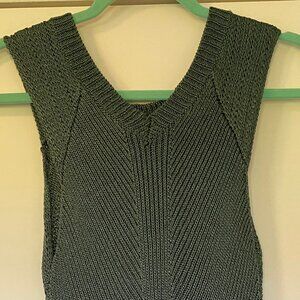 Theyskens' Theory Dark Forest Green high low knit tank top, size small